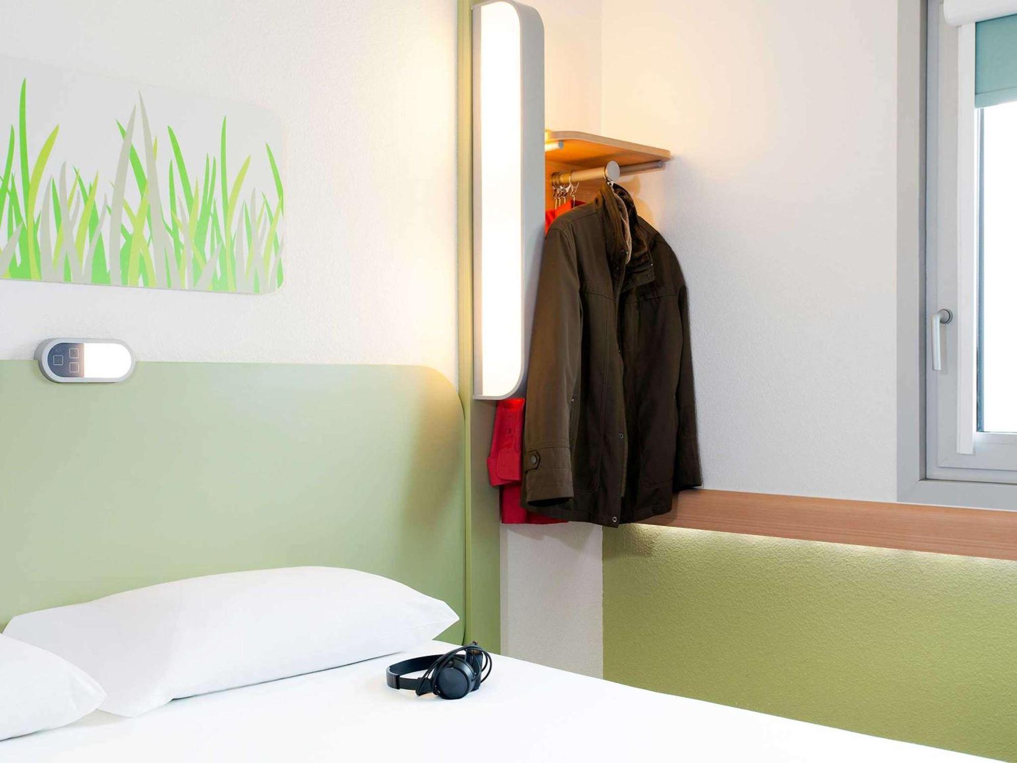 Ibis Budget Beaconsfield Exteriör bild